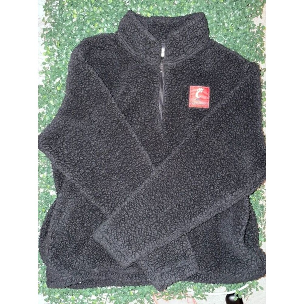 Women’s large UC Bearcat Black quarter zip fleece sweatshirt with red logo